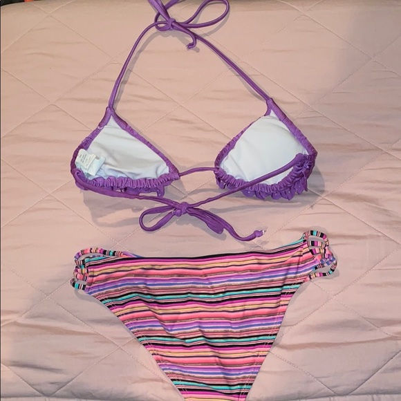 Bikini - Picture 2 of 2